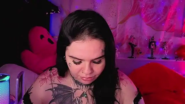 Snapshot of BigBootyHolly chatting on July 30, 2026, 9:47 pm BigBootyHolly online show from July 30, 2026, 9:47 pm