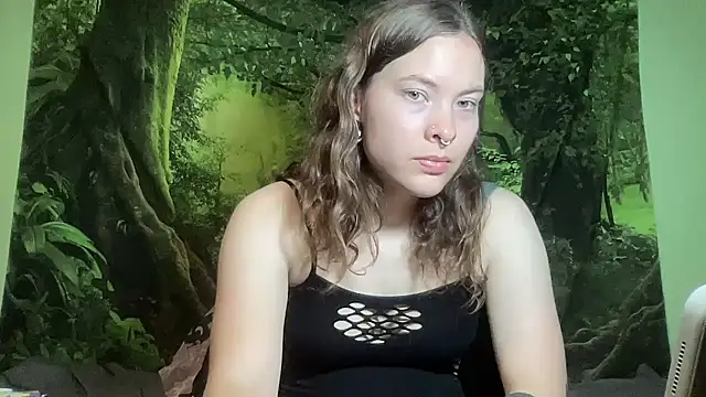 mo0ngoddess online show from July 25, 2026, 3:26 am