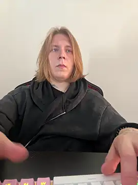 Snapshot of Hirtay chatting on May 27, 2026, 6:43 am Hirtay online show from May 27, 2026, 6:43 am