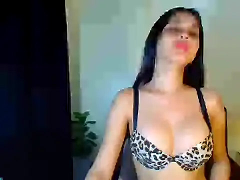 Snapshot of Adrianahearth chatting on June 18, 2026, 10:30 am Adrianahearth online show from June 18, 2026, 10:30 am