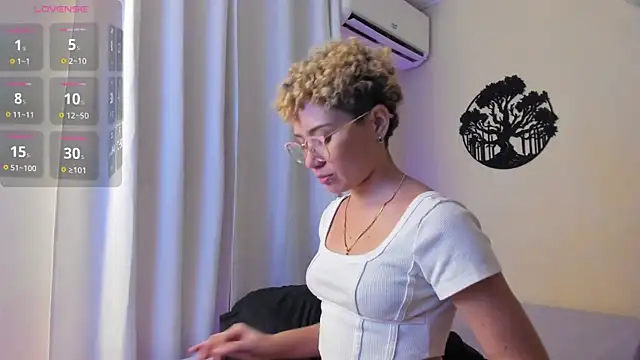 Camila morgan16 online show from July 16, 2026, 1:22 am