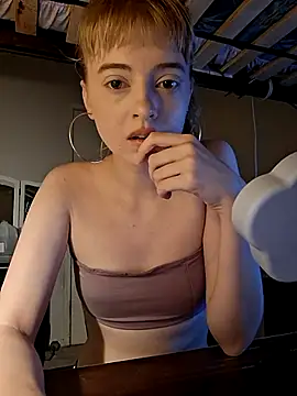 Snapshot of blubunny222 chatting on May 30, 2026, 8:39 pm blubunny222 online show from May 30, 2026, 8:39 pm