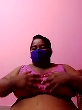 Snapshot of Mona_Vabi chatting on July 30, 2026, 4:06 pm Mona Vabi online show from July 30, 2026, 4:06 pm