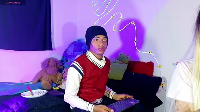 Snapshot of violeta_E_ chatting on May 18, 2026, 4:29 am violeta E online show from May 18, 2026, 4:29 am