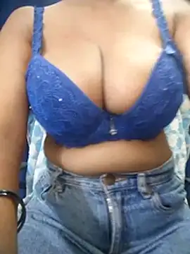 Snapshot of Mahi_rani7 chatting on May 17, 2026, 7:21 pm Mahi rani7 online show from May 17, 2026, 7:21 pm