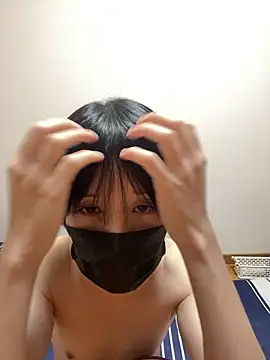 Snapshot of Kiki___1 chatting on February 16, 2026, 2:02 pm Kiki 1 online show from February 16, 2026, 2:02 pm