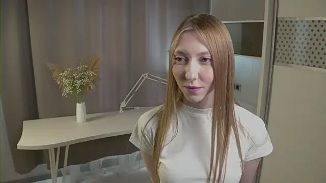 Snapshot of KristyStromain chatting on May 12, 2026, 3:14 am KristyStromain online show from May 12, 2026, 3:14 am
