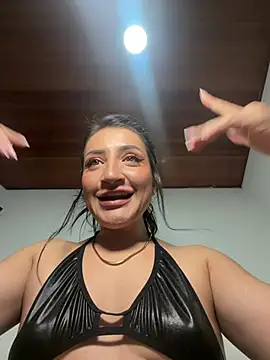 Charlottee01- online show from July 16, 2026, 8:48 pm