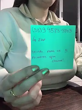 crissiedosite online show from May 18, 2026, 8:42 am