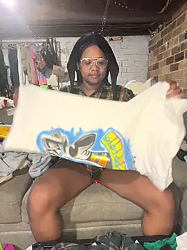 angelbby  online show from June 11, 2026, 3:10 pm