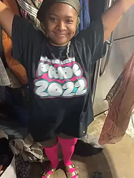 angelbby  online show from July 28, 2026, 9:14 pm