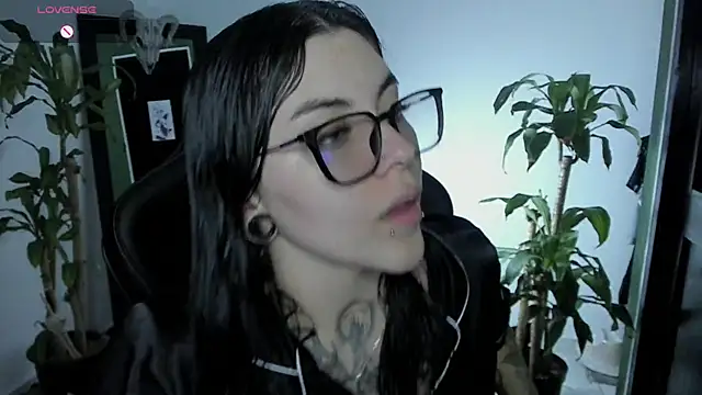 MissCharlottte 18 online show from July 22, 2026, 5:32 am