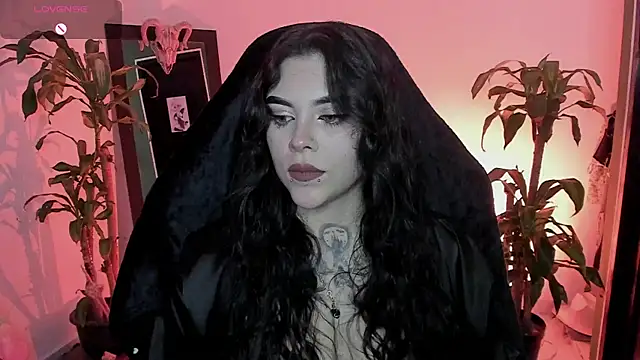 MissCharlottte 18 online show from July 28, 2026, 3:02 am