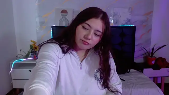 Lizeth bigboob online show from May 14, 2026, 12:23 pm