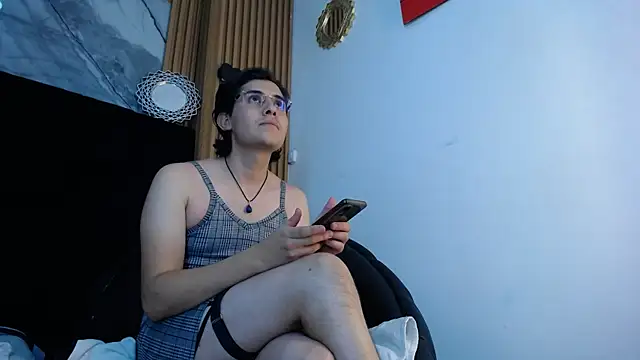 Snapshot of Axel_Montes chatting on May 27, 2026, 3:25 am Axel Montes online show from May 27, 2026, 3:25 am
