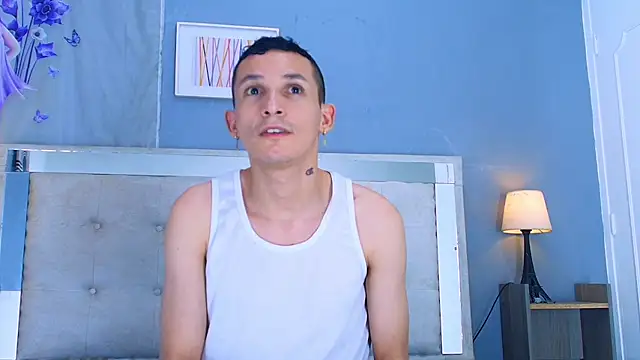 Snapshot of Isak_Berekoa chatting on May 11, 2026, 7:33 pm Isak Berekoa online show from May 11, 2026, 7:33 pm