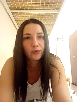 Snapshot of CarolWarren_ chatting on July 15, 2026, 3:56 am CarolWarren online show from July 15, 2026, 3:56 am