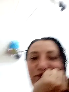 Snapshot of CarolWarren_ chatting on July 31, 2026, 7:13 pm CarolWarren online show from July 31, 2026, 7:13 pm