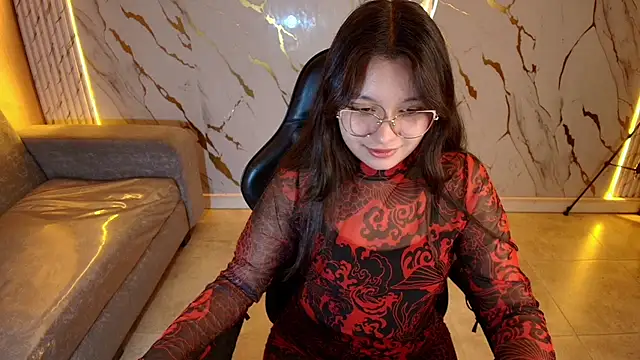 HoneyDoll tf online show from May 19, 2026, 12:44 pm