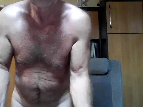Snapshot of Robotnikm chatting on July 23, 2026, 7:56 pm Robotnikm online show from July 23, 2026, 7:56 pm