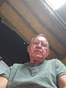Snapshot of Robotnikm chatting on July 29, 2026, 11:08 am Robotnikm online show from July 29, 2026, 11:08 am