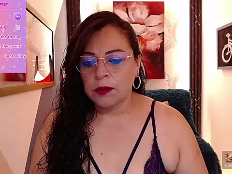 kamy loort online show from May 22, 2026, 2:01 pm