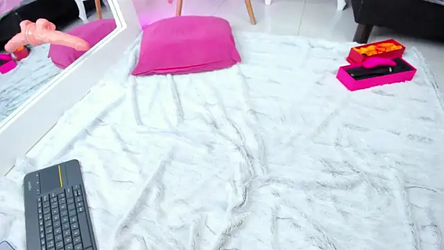 Beautyebony  online show from July 28, 2026, 3:21 pm