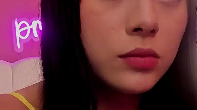 Snapshot of LeslieVenet chatting on May 15, 2026, 4:58 pm LeslieVenet online show from May 15, 2026, 4:58 pm