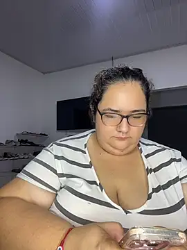 marianacooper1234 online show from May 22, 2026, 10:15 pm
