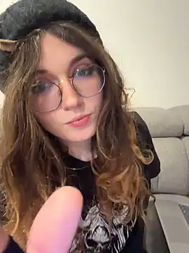 Snapshot of cutypiefull chatting on May 15, 2026, 11:45 pm cutypiefull online show from May 15, 2026, 11:45 pm