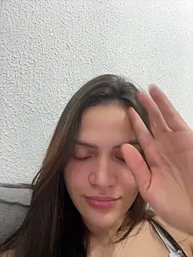 Sarah  hot online show from May 27, 2026, 1:02 am
