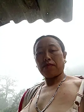 lili anhh online show from May 20, 2026, 4:29 am