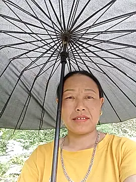 lili anhh online show from May 23, 2026, 2:39 am