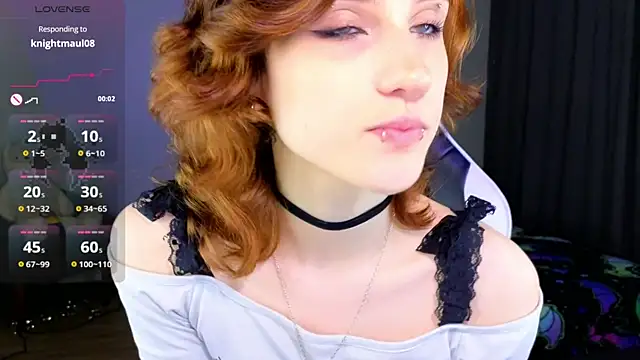 Snapshot of vampi_queen chatting on August 1, 2026, 6:40 pm vampi queen online show from August 1, 2026, 6:40 pm