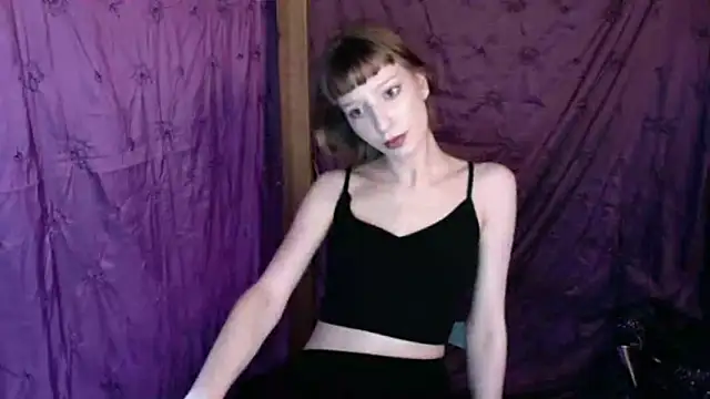 AlexaWetDream online show from June 19, 2026, 4:33 pm
