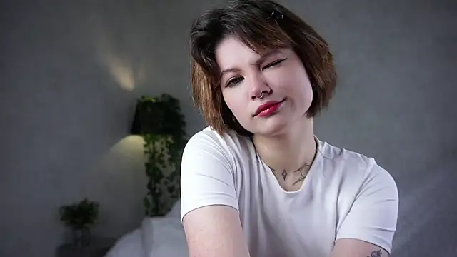 AlesiaPeasel online show from July 22, 2026, 11:29 pm