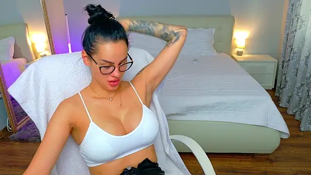 BabyyGirll  online show from July 27, 2026, 6:53 am