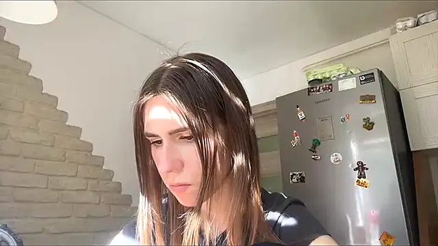 ZaraGuyette online show from May 23, 2026, 2:10 pm