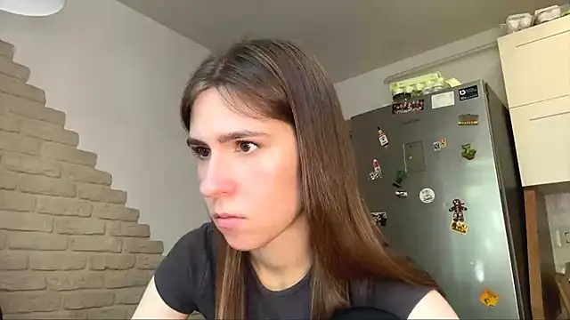 ZaraGuyette online show from May 24, 2026, 5:23 am