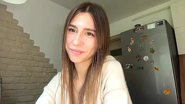 ZaraGuyette online show from July 7, 2026, 6:47 am