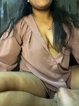 Snapshot of shivani099 chatting on May 23, 2026, 10:52 am shivani099 online show from May 23, 2026, 10:52 am