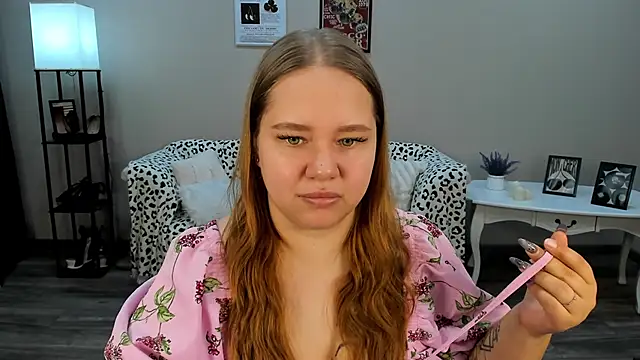 Snapshot of DianaKristol chatting on May 30, 2026, 6:27 pm DianaKristol online show from May 30, 2026, 6:27 pm