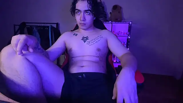 Snapshot of _ELIGOS_ chatting on July 7, 2026, 7:40 pm ELIGOS online show from July 7, 2026, 7:40 pm