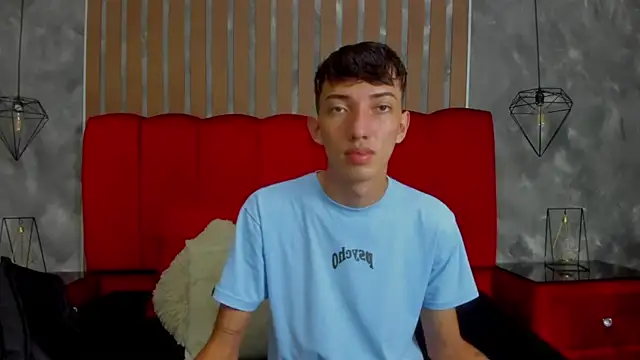 Snapshot of MichaelVasquex chatting on May 21, 2026, 12:12 pm MichaelVasquex online show from May 21, 2026, 12:12 pm