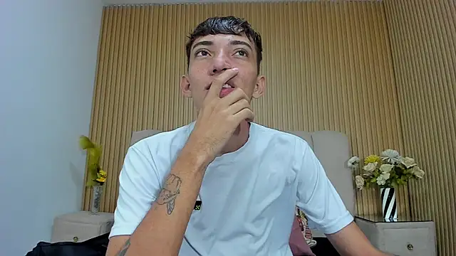 Snapshot of MichaelVasquex chatting on May 28, 2026, 12:13 pm MichaelVasquex online show from May 28, 2026, 12:13 pm