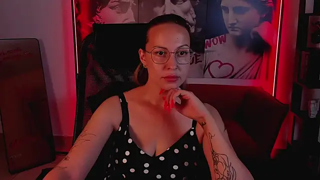 Snapshot of Charlotte_Hudson chatting on July 25, 2026, 10:24 am Charlotte Hudson online show from July 25, 2026, 10:24 am