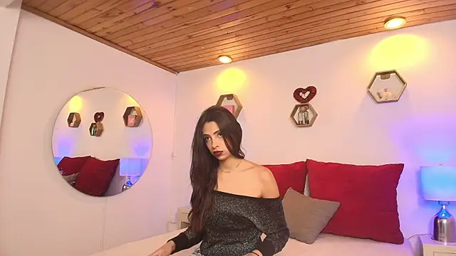 Snapshot of _AmberRosse_ chatting on May 28, 2026, 6:05 pm AmberRosse online show from May 28, 2026, 6:05 pm