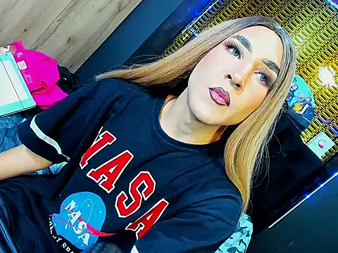 Georgina giio  online show from May 16, 2026, 3:36 am