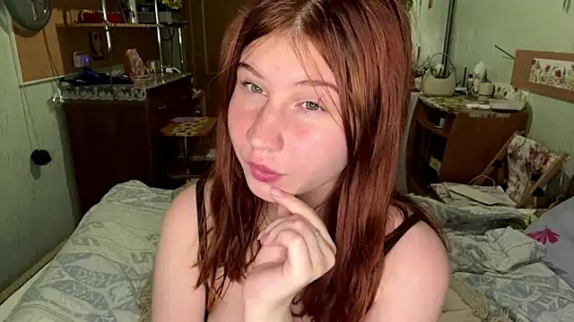 EmmaLovelyBB online show from June 10, 2026, 6:40 pm