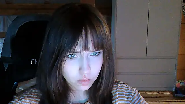 Snapshot of NoirEva chatting on May 23, 2026, 5:17 pm NoirEva online show from May 23, 2026, 5:17 pm